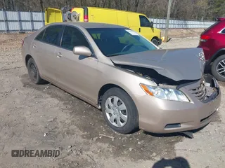 2007 Toyota Camry CE with VIN 4T1BE46K57U601350, listed as a IAAI auction lot 41889044 with 197,738 mi miles. Bid and sale history available at carsss.com. Image 1.