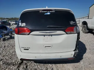 2017 Chrysler Pacifica Touring L with VIN 2C4RC1BG1HR519963, listed as a Copart auction lot 52800915 with 141,225 mi miles and Salvage Title. Bid and sale history available at DreamBid. Image 6.