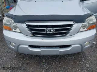 2007 Kia Sorento EX with VIN KNDJC736875707980, listed as a IAAI auction lot 42050535 with 209,126 mi miles. Bid and sale history available at carsss.com. Image 6.
