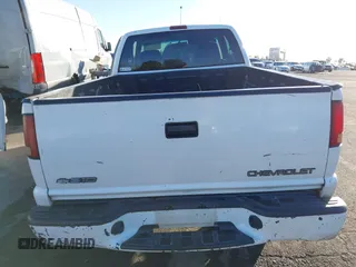 2001 Chevrolet S-10 LS with VIN 1GCCS195X1K143328, listed as a IAAI auction lot 41420982 with 282,852 mi miles and . Bid and sale history available at DreamBid. Image 16.