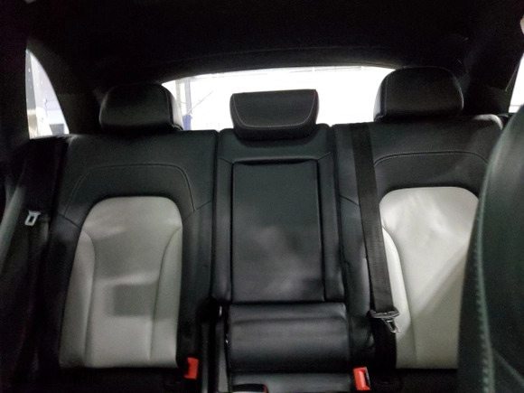 2015 Audi SQ5 Prestige with VIN WA1VGAFP0FA004896, listed as a Copart auction lot 72377304 with 113,624 mi miles and Non Repairable. Bid and sale history available at carsss.com. Image 10.