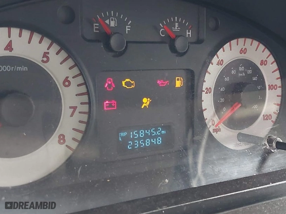 2008 Mazda Tribute Sport with VIN 4F2CZ02Z28KM31700, listed as a IAAI auction lot 41736309 with 235,848 mi miles. Bid and sale history available at carsss.com. Image 7.