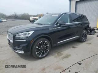 2023 Lincoln Aviator Reserve z VIN 5LM5J7XC9PGL28572, wystawiony jako Copart lot #54873815 z przebiegiem 5 721 mil mil oraz Szkoda całkowita • Salvage title. Historia ofert i sprzedaży dostępna na DreamBid. Obrazek 1.