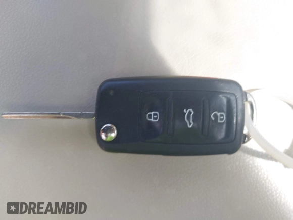 2013 Volkswagen Tiguan SE with VIN WVGAV7AX4DW528410, listed as a IAAI auction lot 42142132 with 148,511 mi miles and . Bid and sale history available at DreamBid. Image 11.