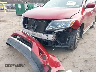 2013 Nissan Pathfinder SV with VIN 5N1AR2MMXDC611804, listed as a IAAI auction lot 41399219 with 185,384 mi miles. Bid and sale history available at carsss.com. Image 6.