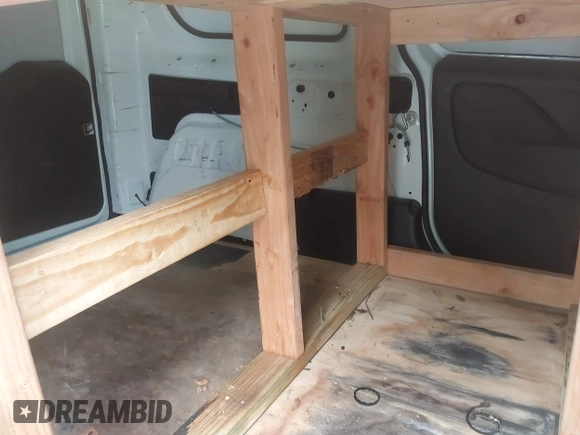 2016 Ram ProMaster City Cargo Tradesman z VIN ZFBERFAT7G6B26912, wystawiony jako IAAI lot #42202902 z przebiegiem 81 553 mil mil oraz . Historia ofert i sprzedaży dostępna na DreamBid. Obrazek 8.