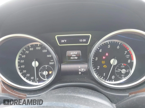 2014 Mercedes-Benz GL-Class GL 550 with VIN 4JGDF7DE3EA321574, listed as a IAAI auction lot 41598200 with 93,190 mi miles. Bid and sale history available at carsss.com. Image 7.