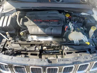2018 Jeep Compass Latitude с VIN 3C4NJDBBXJT457007, выставлен на аукционе Copart как лот 56649625 с пробегом 113 538 миль миль и Списание • Salvage title. История ставок и продаж доступна на DreamBid. Изображение 12.