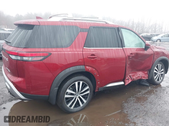 2024 Nissan Pathfinder Platinum z VIN 5N1DR3DJ1RC275508, wystawiony jako IAAI lot #41566678 z przebiegiem 5 326 mil mil oraz . Historia ofert i sprzedaży dostępna na DreamBid. Obrazek 17.