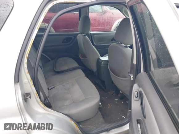 2005 Ford Escape XLT with VIN 1FMYU03185KE08782, listed as a IAAI auction lot 42158663 with 277,242 mi miles and . Bid and sale history available at DreamBid. Image 8.