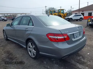 2013 Mercedes-Benz E 350 Luxury with VIN WDDHF5KBXDA693923, listed as a IAAI auction lot 42134694 with 274,065 mi miles and . Bid and sale history available at DreamBid. Image 3.