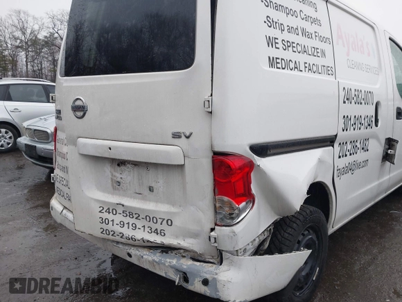 2015 Nissan NV200 SV with VIN 3N6CM0KN6FK713784, listed as a IAAI auction lot 41834734 with 190,056 mi miles. Bid and sale history available at carsss.com. Image 6.