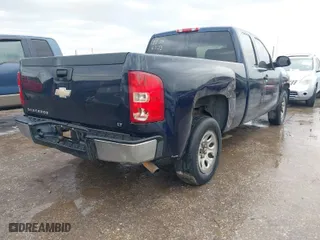 2008 Chevrolet Silverado 1500 Work Truck with VIN 1GCEC19X58Z302703, listed as a IAAI auction lot 41886312 with 181,339 mi miles. Bid and sale history available at carsss.com. Image 4.