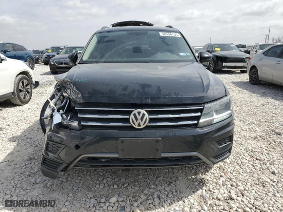 2018 Volkswagen Tiguan SEL with VIN 3VV3B7AX1JM055147, listed as a Copart auction lot 48154705 with 105,097 mi miles and Salvage Title. Bid and sale history available at carsss.com. Image 5.