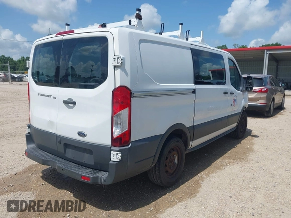 2017 Ford Transit z VIN 1FTYE1YMXHKA11900, wystawiony jako IAAI lot #42481313 z przebiegiem 197 231 mil mil oraz . Historia ofert i sprzedaży dostępna na DreamBid. Obrazek 4.