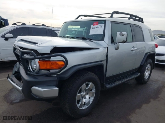 2008 Toyota FJ Cruiser with VIN JTEBU11F08K010285, listed as a IAAI auction lot 41593113 with 120,907 mi miles. Bid and sale history available at carsss.com. Image 17.
