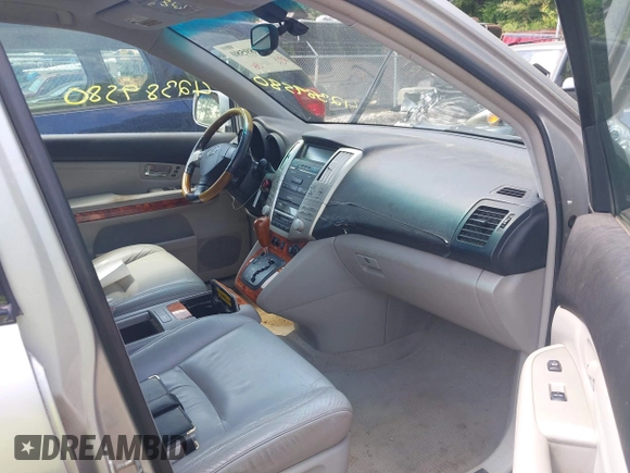 2004 Lexus RX 330 z VIN 2T2HA31U34C008782, wystawiony jako IAAI lot #42389580 z przebiegiem 162 895 mil mil oraz . Historia ofert i sprzedaży dostępna na DreamBid. Obrazek 5.