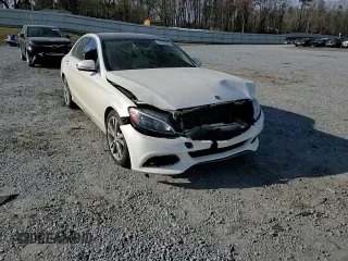 2017 Mercedes-Benz C 300 z VIN 55SWF4JBXHU196024, wystawiony jako Copart lot #42220035 z przebiegiem 95 899 mil mil oraz Szkoda całkowita • Salvage title. Historia ofert i sprzedaży dostępna na DreamBid. Obrazek 11.