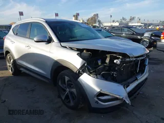 2017 Hyundai Tucson Sport z VIN KM8J33A24HU371773, wystawiony jako IAAI lot #41477532 z przebiegiem 73 385 mil mil oraz . Historia ofert i sprzedaży dostępna na DreamBid. Obrazek 1.