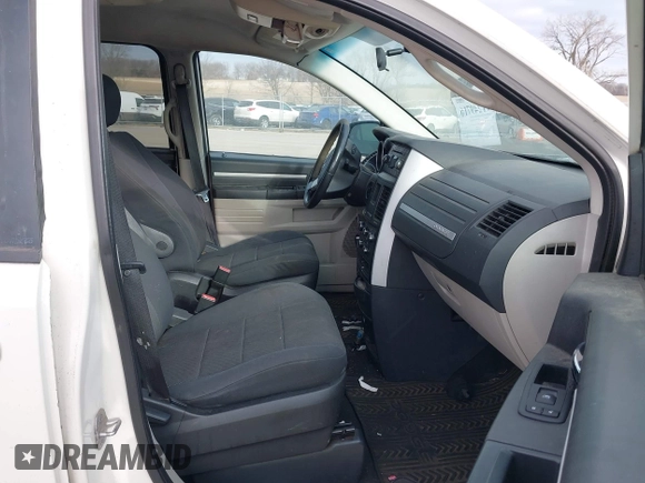 2008 Dodge Grand Caravan SXT with VIN 2D8HN54P08R697925, listed as a IAAI auction lot 41249716 with 176,439 mi miles and . Bid and sale history available at DreamBid. Image 5.