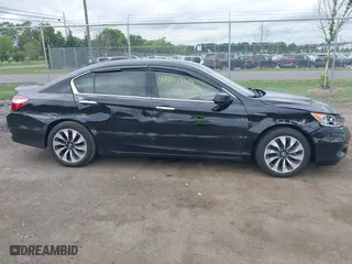 2017 Honda Accord Hybrid with VIN JHMCR6F33HC010926, listed as a IAAI auction lot 40061747 with 184,770 mi miles. Bid and sale history available at carsss.com. Image 13.