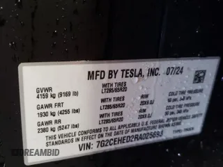 2024 Tesla Cybertruck с VIN 7G2CEHED2RA025693, выставлен на аукционе Copart как лот 45351295 с пробегом 11 786 миль миль и Списание • Salvage title. История ставок и продаж доступна на DreamBid. Изображение 13.