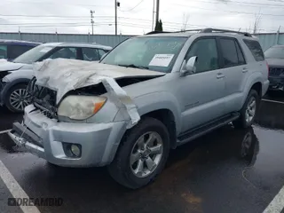 2006 Toyota 4Runner Limited with VIN JTEBT17R068030681, listed as a IAAI auction lot 39405197 with 189,811 mi miles. Bid and sale history available at carsss.com. Image 2.