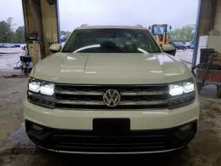 2018 Volkswagen Atlas SE with VIN 1V2CP2CA4JC596141, listed as a Copart auction lot 52216345 with Not provided miles and Salvage title. Bid and sale history available at DreamBid. Image 5.
