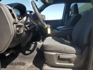 2022 Ram 2500 Tradesman with VIN 3C6UR5HJXNG157305, listed as a Copart auction lot 52484455 with 35,973 mi miles and Salvage title. Bid and sale history available at DreamBid. Image 7.
