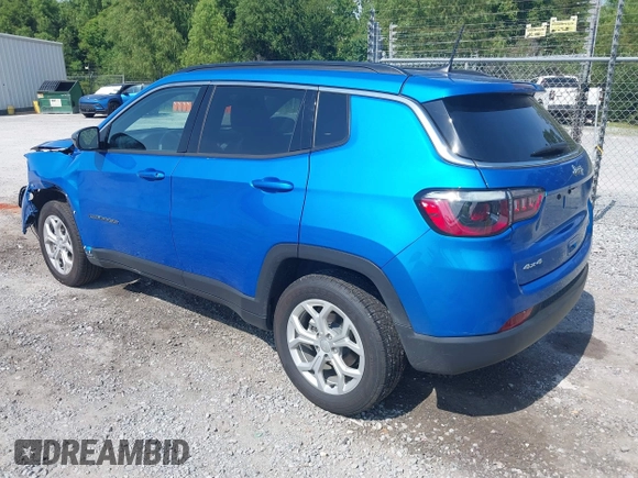 2024 Jeep Compass Latitude with VIN 3C4NJDBN8RT119496, listed as a IAAI auction lot 42608637 with 32,417 mi miles and . Bid and sale history available at DreamBid. Image 3.