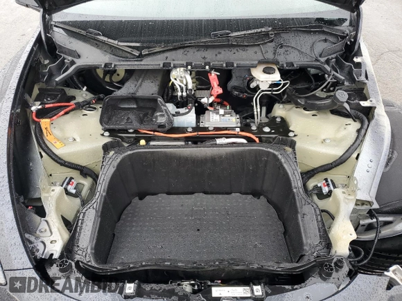2024 Tesla Model Y with VIN 7SAYGDED6RF131193, listed as a Copart auction lot 47822735 with 10,007 mi miles and Salvage Title. Bid and sale history available at DreamBid. Image 11.