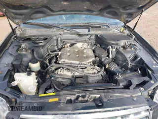 2006 Infiniti FX35 with VIN JNRAS08W76X205841, listed as a IAAI auction lot 41475252 with 205,165 mi miles. Bid and sale history available at carsss.com. Image 10.