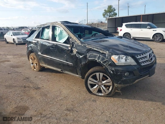 2011 Mercedes-Benz M-Class ML 350 with VIN 4JGBB5GBXBA712838, listed as a IAAI auction lot 41522133 with 1 mi miles. Bid and sale history available at carsss.com. Image 1.