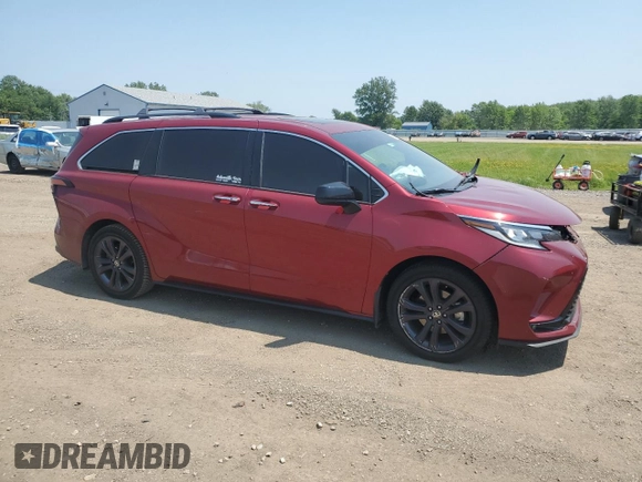 2022 Toyota Sienna XSE with VIN 5TDXRKEC2NS080621, listed as a Copart auction lot 60717445 with 209,119 mi miles and Non repairable. Bid and sale history available at DreamBid. Image 4.