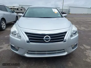 2013 Nissan Altima 2.5 SV with VIN 1N4AL3AP3DC258550, listed as a IAAI auction lot 41955123 with 185,618 mi miles. Bid and sale history available at carsss.com. Image 12.
