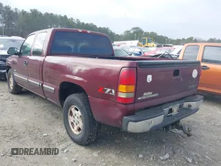 2002 Chevrolet Silverado 1500 LT with VIN 2GCEK19T021400263, listed as a IAAI auction lot 41487311 with 380,441 mi miles. Bid and sale history available at carsss.com. Image 3.
