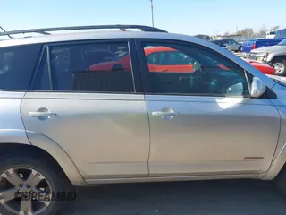 2010 Toyota RAV4 Sport with VIN JTMRF4DVXA5033966, listed as a IAAI auction lot 41131655 with 222,257 mi miles. Bid and sale history available at carsss.com. Image 13.