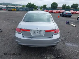 2011 Honda Accord EX-L с VIN 1HGCP3F83BA014108, выставлен на аукционе IAAI как лот 42527925 с пробегом 90 049 миль миль и . История ставок и продаж доступна на DreamBid. Изображение 17.