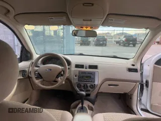 2005 Ford Focus SE with VIN 1FAFP36N65W234695, listed as a Copart auction lot 50022715 with 128,583 mi miles and Clean Title. Bid and sale history available at carsss.com. Image 9.