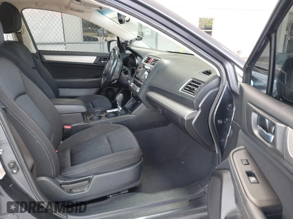 2015 Subaru Legacy Premium z VIN 4S3BNAD67F3071878, wystawiony jako IAAI lot #42602690 z przebiegiem 186 542 mil mil oraz . Historia ofert i sprzedaży dostępna na DreamBid. Obrazek 5.