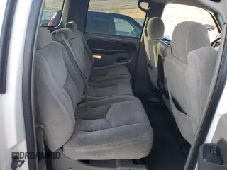 2003 Chevrolet Suburban LT with VIN 3GNGK26U63G257735, listed as a Copart auction lot 76520384 with 213,129 mi miles and Salvage Title. Bid and sale history available at carsss.com. Image 11.