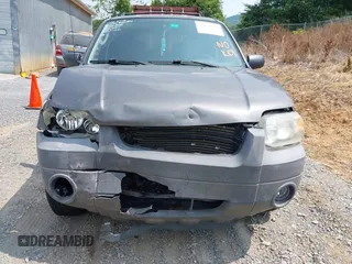 2006 Ford Escape XLT с VIN 1FMYU93106KB08157, выставлен на аукционе IAAI как лот 42471588 с пробегом Не указан миль и . История ставок и продаж доступна на DreamBid. Изображение 12.