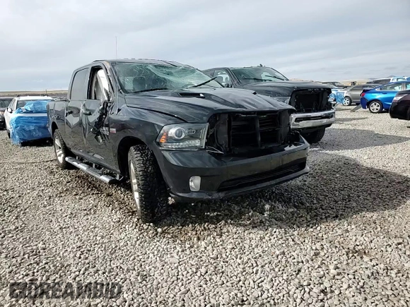 2015 Ram 1500 Sport z VIN 1C6RR7UT7FS771425, wystawiony jako Copart lot #43384025 z przebiegiem 134 518 mil mil oraz Szkoda całkowita • Salvage title. Historia ofert i sprzedaży dostępna na DreamBid. Obrazek 14.