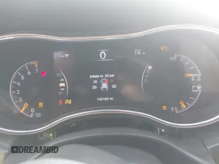 2016 Jeep Grand Cherokee Laredo z VIN 1C4RJEAG8GC455104, wystawiony jako IAAI lot #41101567 z przebiegiem 142 194 mil mil oraz . Historia ofert i sprzedaży dostępna na DreamBid. Obrazek 7.
