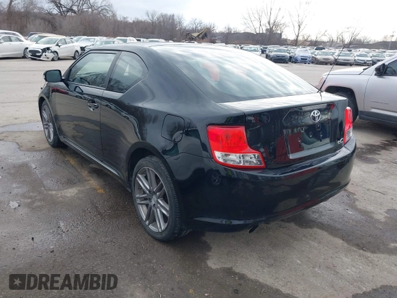 2012 Scion tC z VIN JTKJF5C72C3024241, wystawiony jako IAAI lot #41750123 z przebiegiem 136 695 mil mil oraz . Historia ofert i sprzedaży dostępna na DreamBid. Obrazek 3.