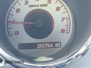 2007 Pontiac Solstice z VIN 1G2MB35B07Y122333, wystawiony jako IAAI lot #42173214 z przebiegiem 201 764 mil mil oraz . Historia ofert i sprzedaży dostępna na DreamBid. Obrazek 15.