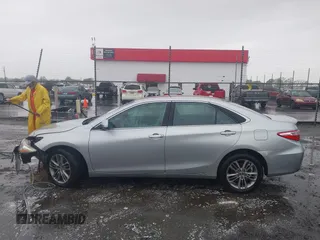 2015 Toyota Camry XLE with VIN 4T1BF1FK0FU110663, listed as a IAAI auction lot 41931382 with 187,648 mi miles. Bid and sale history available at carsss.com. Image 13.