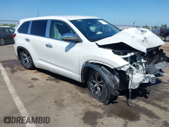 2017 Toyota Highlander LE z VIN 5TDZZRFH7HS221067, wystawiony jako IAAI lot #42168559 z przebiegiem 93 827 mil mil oraz . Historia ofert i sprzedaży dostępna na DreamBid. Obrazek 1.