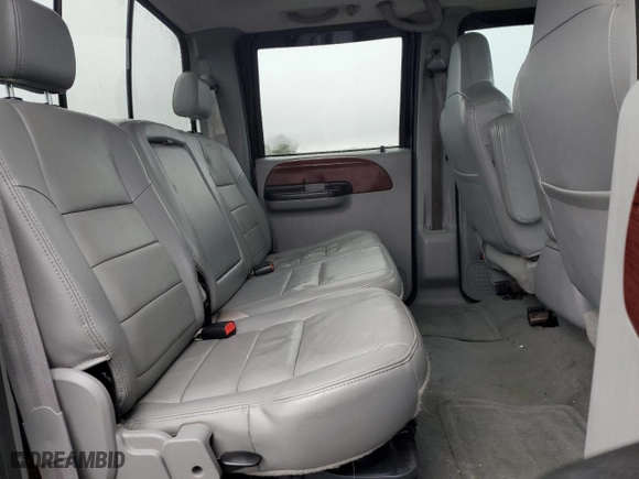 2006 Ford Super Duty F-350 DRW XL with VIN 1FTWW33P66EB60558, listed as a Copart auction lot 47867355 with 211,953 mi miles and Salvage Title. Bid and sale history available at carsss.com. Image 10.