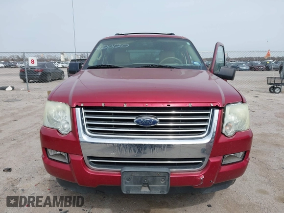 2008 Ford Explorer XLT z VIN 1FMEU63E78UA48891, wystawiony jako IAAI lot #41720120 z przebiegiem 217 578 mil mil oraz . Historia ofert i sprzedaży dostępna na DreamBid. Obrazek 12.